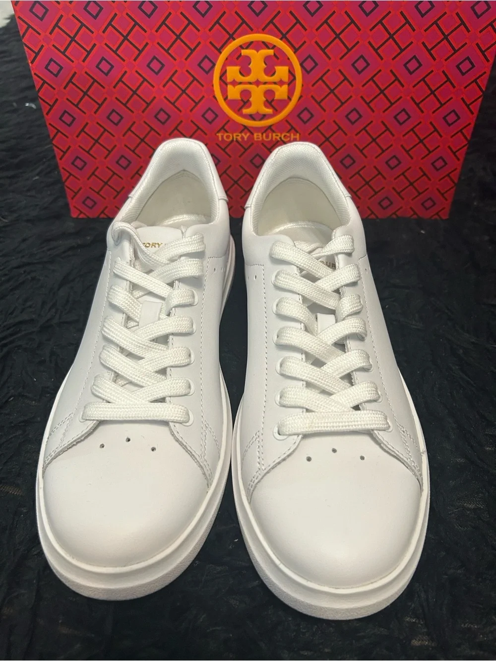 TORY BURCH white leather gold TB logo lace up shoes sneakers women’s 7 new